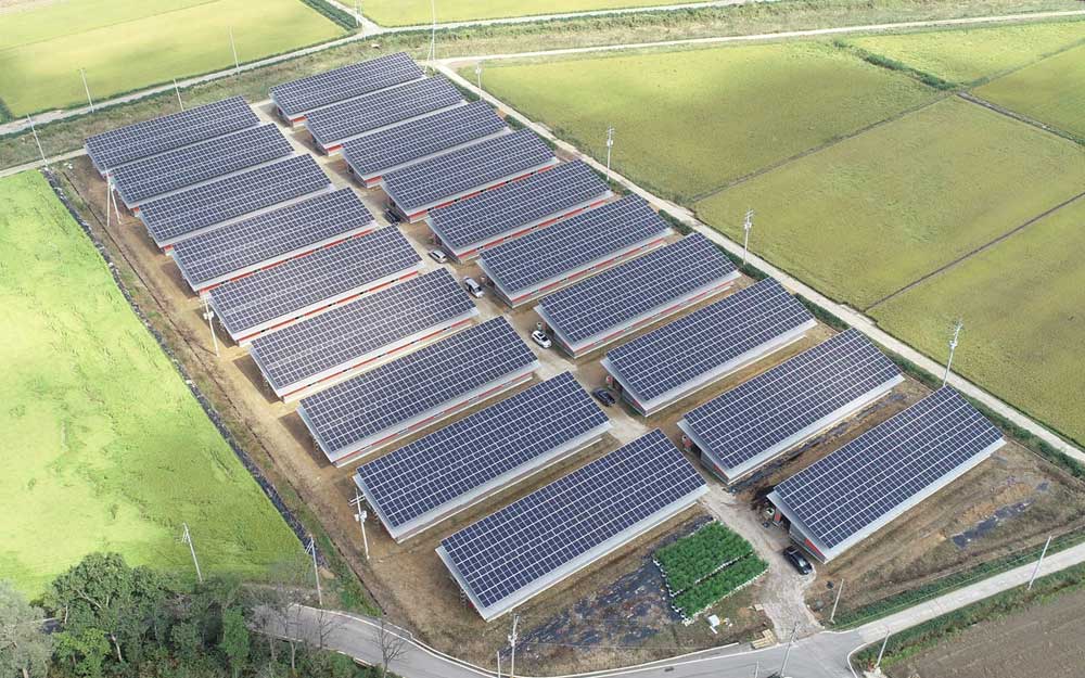 Komercyjny system solarny o mocy 4 MW w polsce
