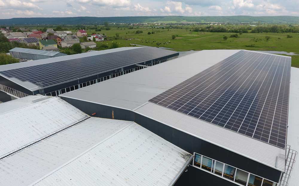 Komercyjna elektrownia słoneczna o mocy 1 MW w Wielkiej Brytanii
